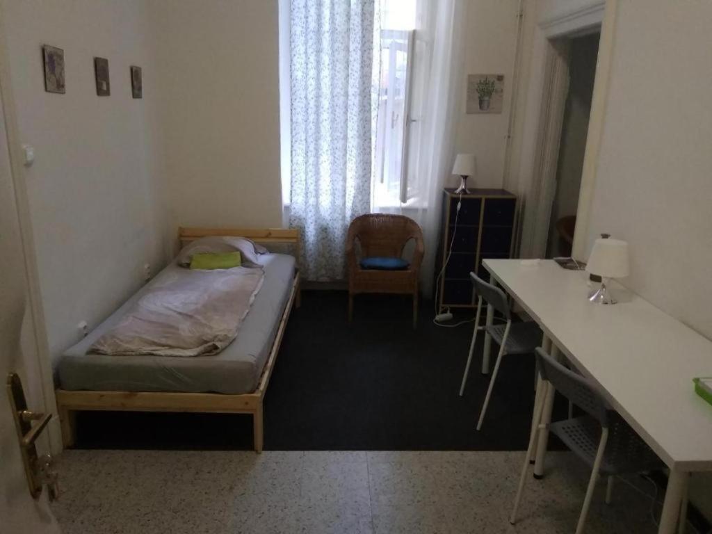 Rooms Veveri - Uvoz, 10 Min Peski Do Centru Brno Exterior photo